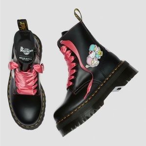 D Marten Hello Kitty platform Boots